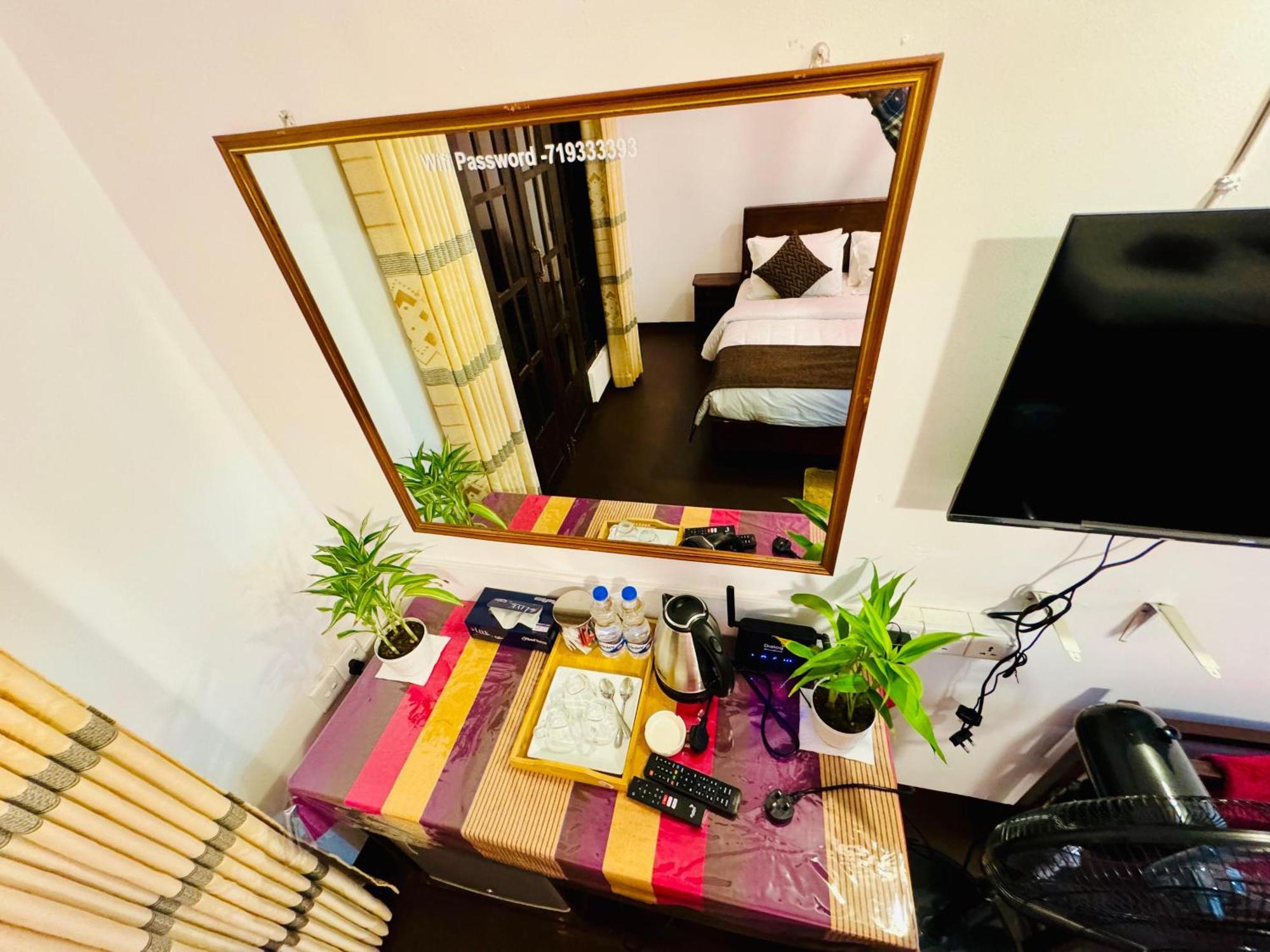 Rock Grand View Hotel เอลลา ภายนอก รูปภาพ