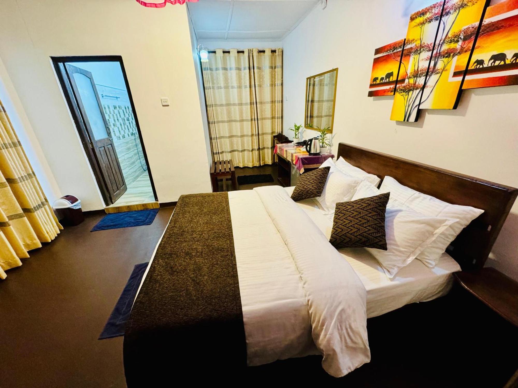 Rock Grand View Hotel เอลลา ภายนอก รูปภาพ