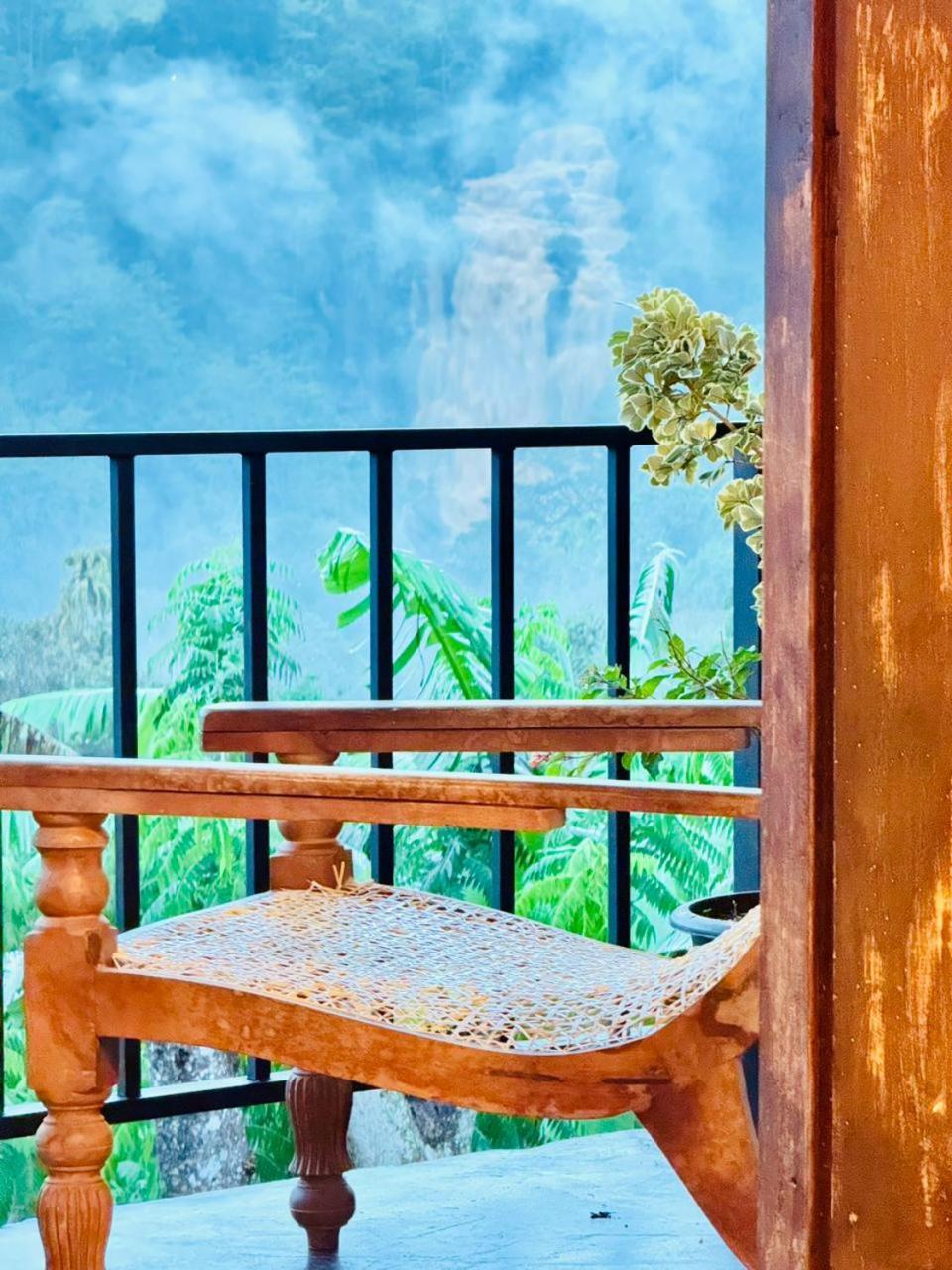 Rock Grand View Hotel เอลลา ภายนอก รูปภาพ